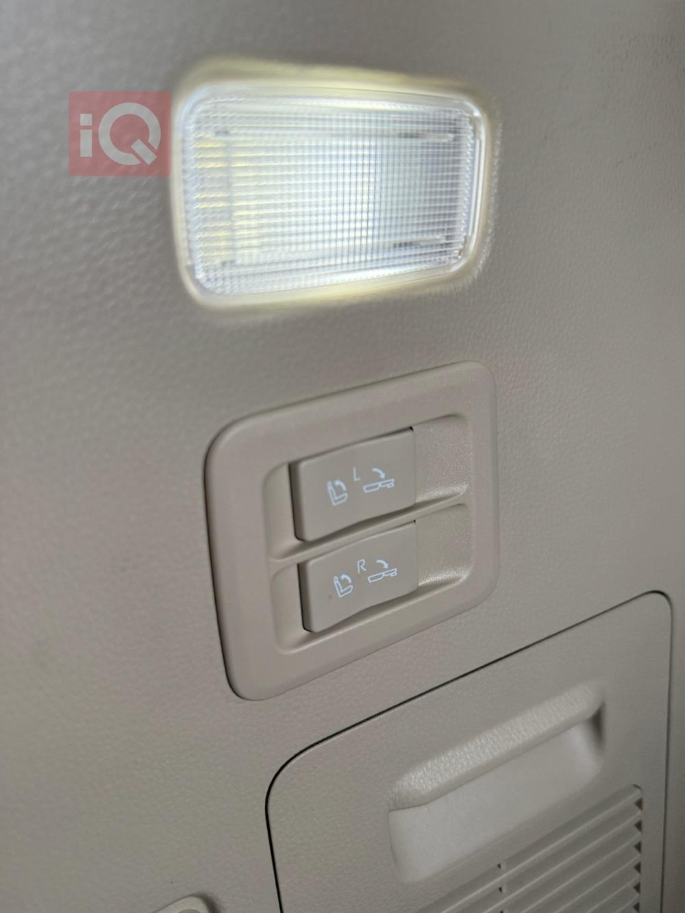 تۆیۆتا لاند کروزەر